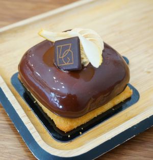 La Bonne Poire (Chocolate/Pear Dessert) at VG Pâtisserie in Paris