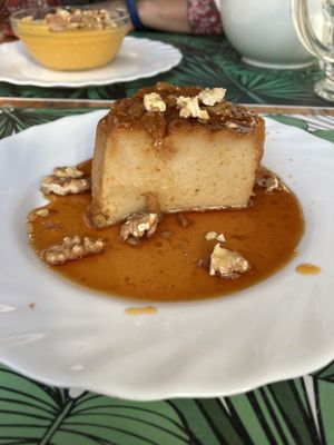 Orange pudding   at Musgo in Aveiro