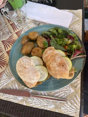 Plate of the day. Just delicious  at Musgo in Aveiro