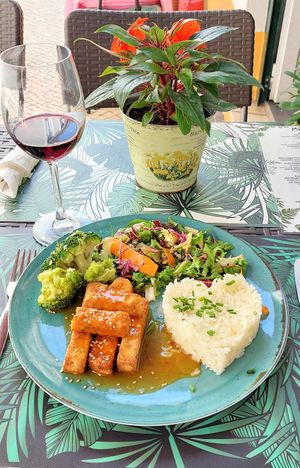 My fabulous main course with crispy tofu. at Musgo in Aveiro
