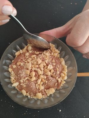 Chocolate mousse with peanuts at Musgo in Aveiro