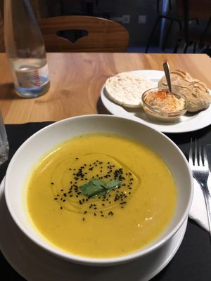 Crema de verduras at Musgo in Aveiro