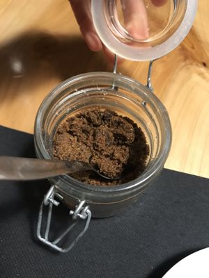 Panela de muy buena calidad para acompañar el café  at Musgo in Aveiro