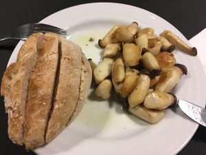 Mushrooms with ginger and lemon  at Musgo in Aveiro
