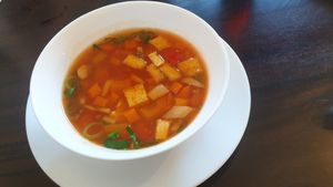 Suppe mit Tofu und Gemüse at Peace Food in Essen