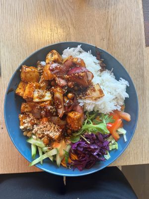 Tofu Bowl  at Peace Food in Essen
