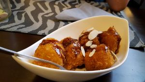 Bananen im Teigmantel at Peace Food in Essen