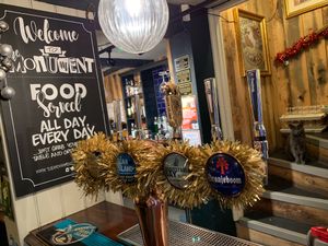 Bar and cat at The Monument in Canterbury