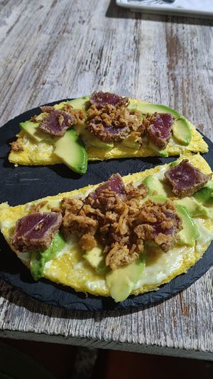 Arepa (lleva atún, pero te ofrecen cambiarlo para veganizarlo) at Codigos del Arte in Denia