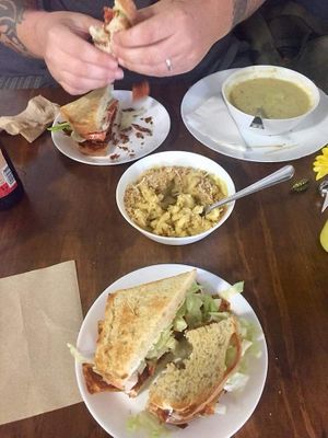 FLT, mac & cheez, broccoli cheez soup at Skull & Cakebones in Dripping Springs