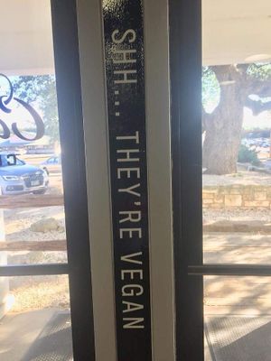 Sign at Skull & Cakebones in Dripping Springs