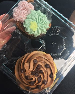 Cupcakes  at Skull & Cakebones in Dripping Springs