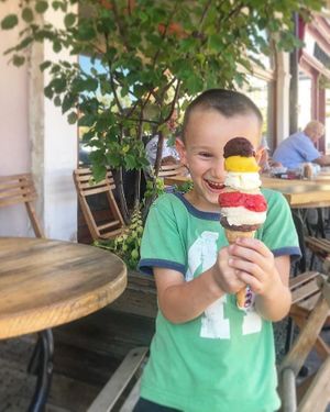ice cream time at Barevný Bufet - Šťastná Koza in Beroun