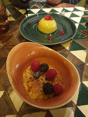 Mango cheesecake and Creme brule (vegan) #Veganuary at SOULGREEN in Milan