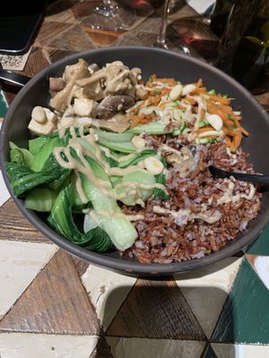 Asian bowl 💩 meh .. dry rice and flavorless ingredients   at SOULGREEN in Milan