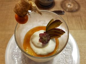 Veganer Aprikosentrifle im Glas at Waldhotel am Notschreipass in Todtnau