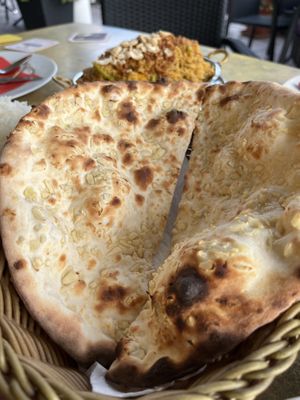 20 -Knoblauch Naan Brot   at Boliwood in Erlangen
