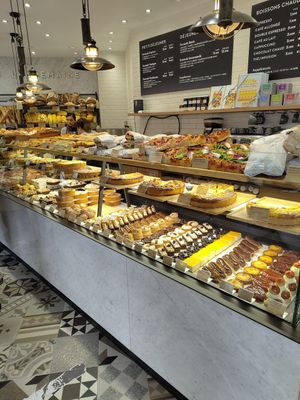 Counter at Maison Landemaine - Pyrénées in Paris