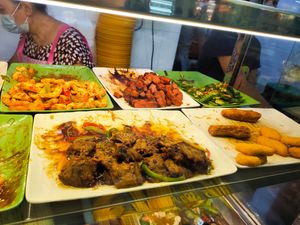Dishes available at Shu Shi Piao Xiang Vegetarian 素食飄香 - Hougang in Northeast Singapore