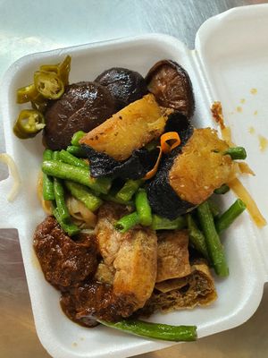 $4 economy noodle. Mushroom , mock fish, long beans s taupok at Tpy203 Vegetarian Food - Toa Payoh in Central Singapore