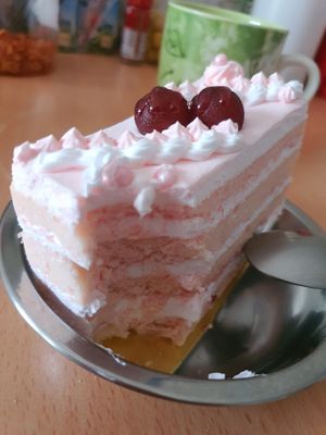 Yummy Cranberry Cake ~ Circuit Breaker Period Phrase 2 at M Bakery in Central Singapore