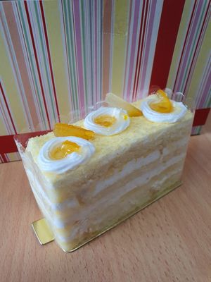 Yuzu cake ~ Circuit Breaker Period Phrase 2 at M Bakery in Central Singapore