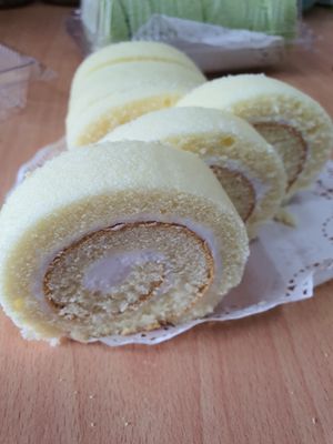Vanilla Swiss Roll ~ Circuit Breaker Period Phrase 2 at M Bakery in Central Singapore