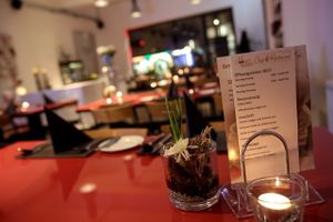 Gut essen und dabei Gutes tun. Das geht im Cookie's Veggies. Der Erlös des Restaurant fließt zu 100% in die gemeinnützige Iris-Koczwara-Stiftung und dient damit dem großartigen Projekt "Generationenhof". at Cookie's Veggies in Dorsten