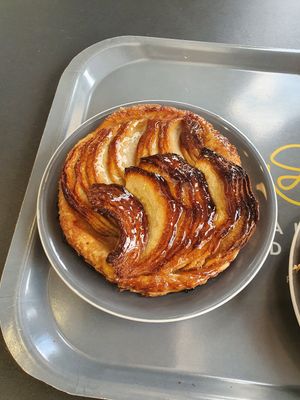 Tarte aux pommes at Maison Landemaine - Monge in Paris
