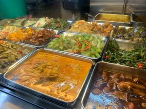 Buffet selection at Qi Shan Zai 棋善斋 in Northeast Singapore