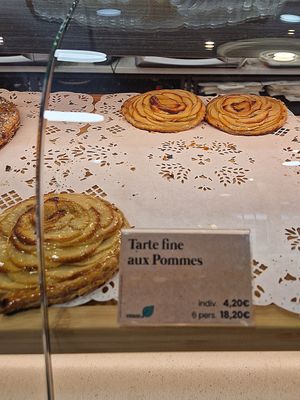  at Maison Landemaine in Levallois-perret