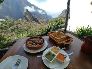 CANARIAN POTATOES at El Guanche "Alte Schule" in Tenerife