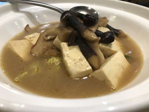 Tofu mushroom cabbage pot  at The Lakeside Veggie in Hangzhou