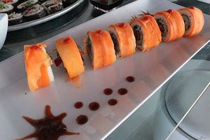 Sushi roll wrapped in carrot carpaccio at Vida Lotus in Limon Campana Capira
