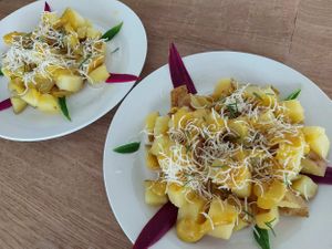 Potatoes parmesan at Vida Lotus in Limon Campana Capira