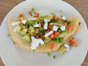 Omelet con queso blanco at Vida Lotus in Limon Campana Capira