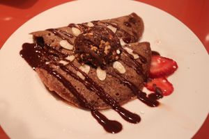 Sweet crepes with strawberries, almonds at Vida Lotus in Limon Campana Capira