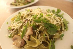 Spinach fettuccine with basil Parmesan at Vida Lotus in Limon Campana Capira