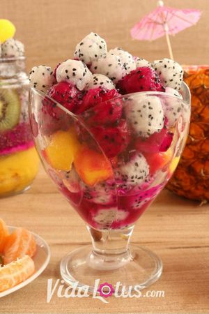 Fresh seasonal fruit cup at Vida Lotus in Limon Campana Capira