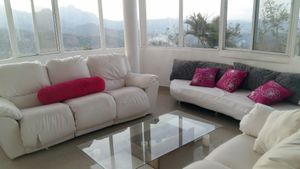 Vida Lotus Lounge, overlooking Mount Trinidad and Campana National Park. at Vida Lotus in Limon Campana Capira