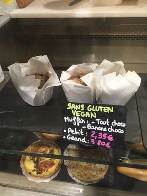 Vegan muffin  at Bien L'Epicerie - Saint-Gilles in Paris