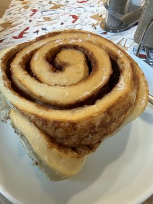 vegan cinnamon roll  at Karo Bio Markt in Schwerin