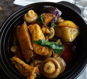 Claypot with veggies at An Nhien Vegetarian Cuisine in Cabramatta