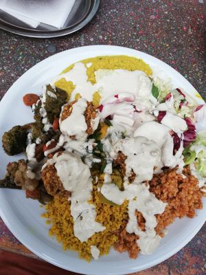 Yalla Yalla Veggie Teller at Yalla Yalla Falafel in Bremen