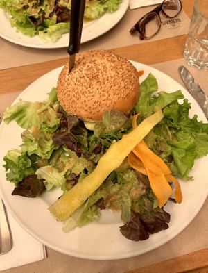 Vegan burger & salad  at St Gervais in Biel