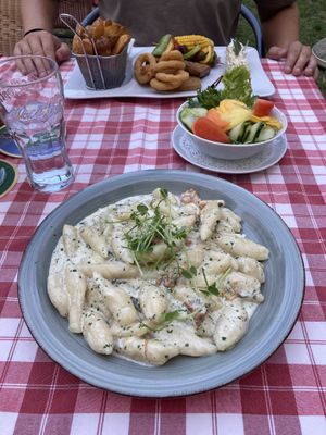 Vegane Gnocchi mit Eierschwammerl  at Stiftskeller in St Florian