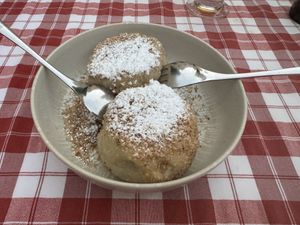 Marillenknödel  at Stiftskeller in St Florian