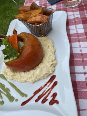 Filled pumpkin with sweet potato wedges at Stiftskeller in St Florian