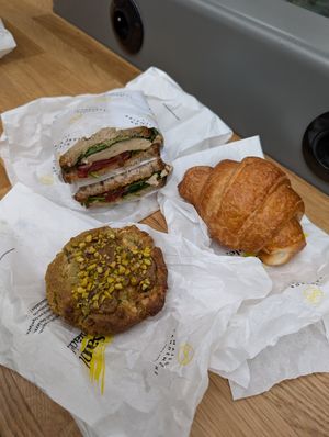 smoked tofu sandwich, vegan croissant & pistachio cookie at Maison Landemaine - Crozatier in Paris