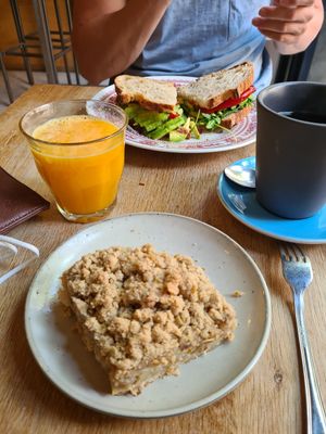 Breakfast! at La Colectiva Cafe in Madrid